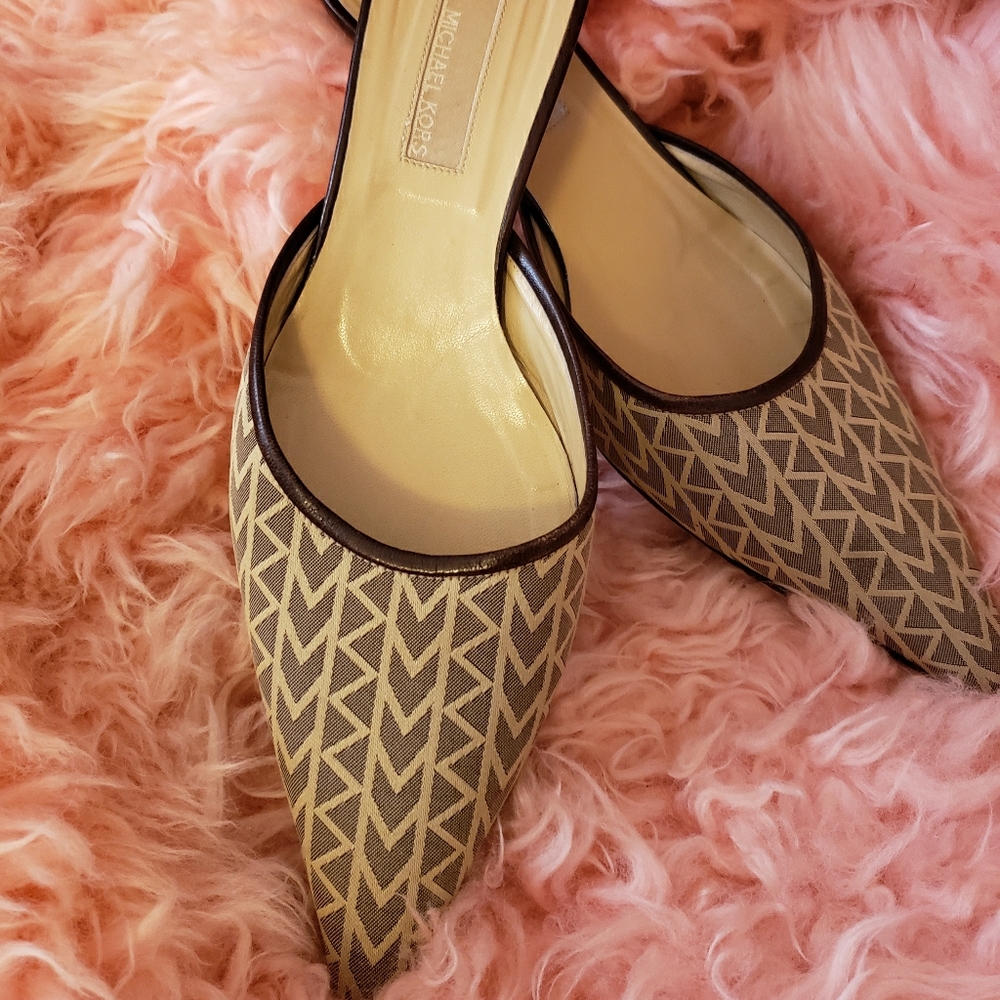 Giving away to Goodwill after 4/1. Make an offer- Michael Kors Kitten Heel Shoe